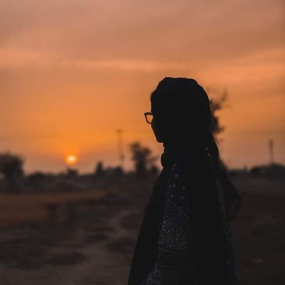Social media Influencer @MillionSmilesPk
YouTuber @LiteraryStudio