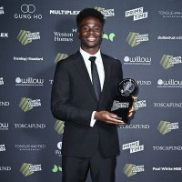 Samtos (@akinsuyitosin) 's Twitter Profile
