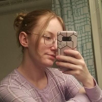 formerly toxic egirl MissSara /
now a gamer mom and wife