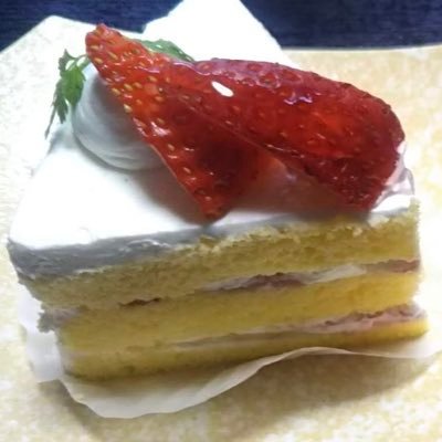 caketovr's profile picture. 甘い物と甘い吐息を呟くアカウント(前アカ紗•堂•晩くらう→ピコーん→スイーツも呟けばちょっとはマシじゃね？ そんな安直&姑息なアカウントっすw) お気に入りのスイーツやらお気に入りの女優さん検索でヒットしたらファボしやがれ下さいお願いします