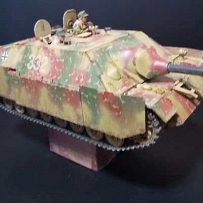 プラモデル制作してます。WWⅡドイツ戦車1/35を集中して作ってます。フォローよろしくお願いします。無言フォロー失礼します。