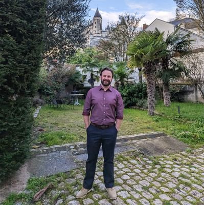 Bible + Jewish law teacher. I sometimes write articles about food, cocktails, and other stuff. I like to be outside a lot and also ride bicycles. 🏳️🌈 He/Him