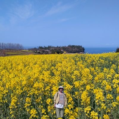 大分県在住30代♀️
結婚8年目で夫と2人暮らし👩‍❤️‍👨
リラクゼーションサロンを2店舗やっていましたが今は自宅サロンをゆるりとやっています🍀
食べる事が大好きだけど健康にも気を使いたいお年頃☺️
日常生活のことや料理🍳今ハマっているものをツイートしています😁
よかったら交流してください🥰