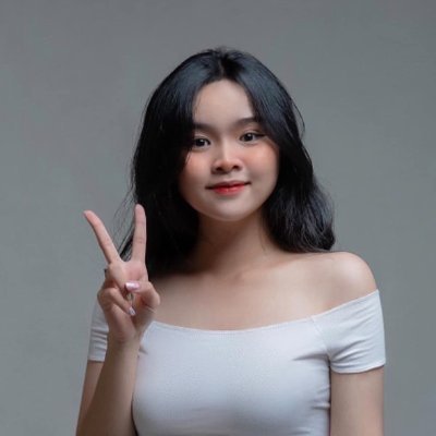 Belo, I'm Chi - a Deakin Digital Media student trying to improve herself everyday 🌷 Get to know me more at https://t.co/ykYmwelNVs & dont hesitate to say hi! 😗