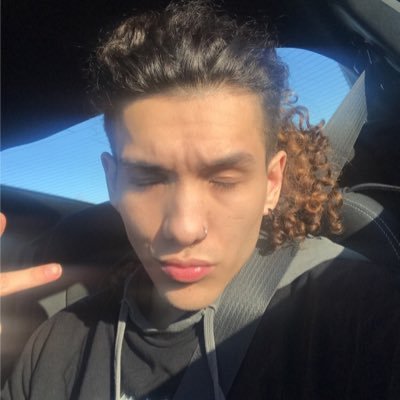 prizzy_69's profile picture. yes ladies I’m 3x radiant hi I’m prizzy lol
