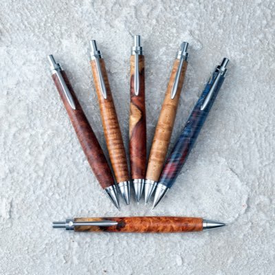 木軸ペン工房「カマクラチカシツ」を開設しました。 現在高校一年生です。杢を楽しめるペン作りをモットーに励みます! インスタ垢⇒⇒ https://t.co/4SEvpKP440 BASEリンク↓