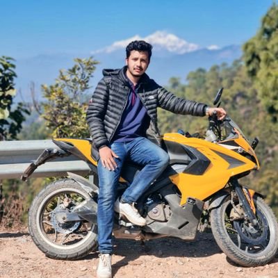 regmi_d123's profile picture. 