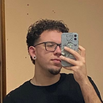 lleo_vs's profile picture. • ig: lleo.vs