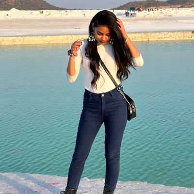 RawatVarunika's profile picture. Adulting sucks and it takes an adult to know that...