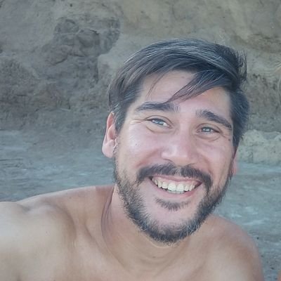 FernandezAlexm's profile picture. Lic. en Casi Todo/
Maestrando en Opinologia/
Padre Intenso/Peronista ✌️✌️✌️