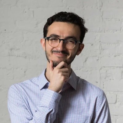 Developer & designer who loves animations, digital storytelling, usability, and intuitive products. Lead Technical Architect @ Studio Simpatico