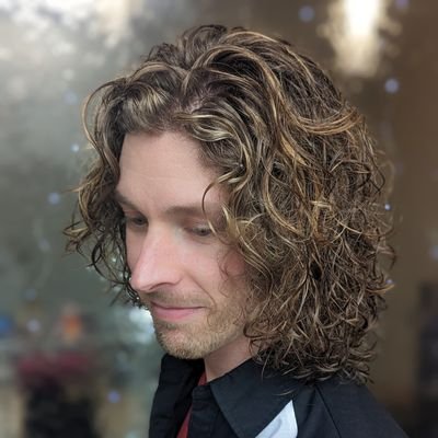Erle Clavet | Fantasy Author, Artist Profile
