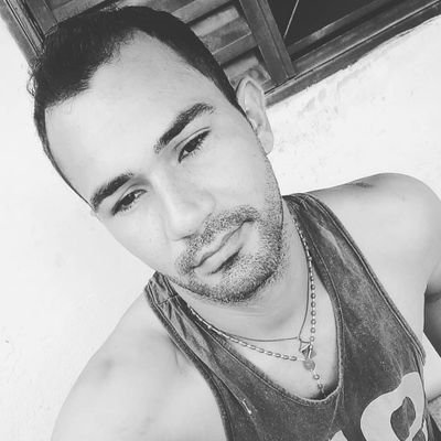 @AninhaarraisX❤️👩‍❤️‍💋‍👨