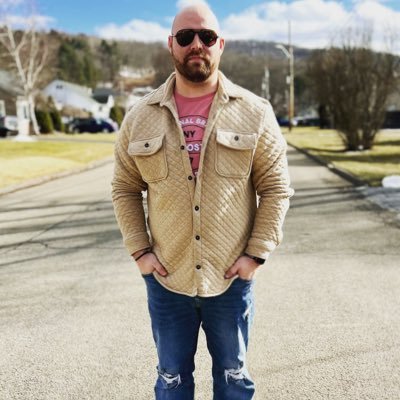 Free agent high school sports writer and photo-taker. Nerd. Wannabe gym rat. Diehard Seahawks, Sabres fan. Gaming, cooking, movies. We good?