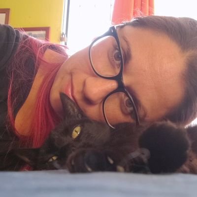 Mhokita's profile picture. Ser humano, mujer, feminista 💜, Bullanguera 💙❤️🤘🏻, ING ind, catlover 🐈‍⬛ 🐾 , buena persona según yo jajaj serieslover y cinelover 🎬, viajar ✈️