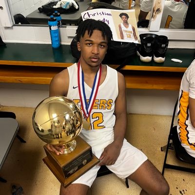 24’ |hattiesburg high school |5’11| point guard| state champ💍🏀. christianmoody79@gmail.com