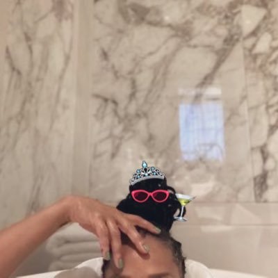 JanetsBUN's profile picture. No my first name ain’t baby, it’s BUN.