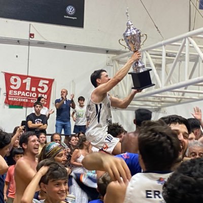 Jugador profesional de basket 🏀. Escribano público📖.