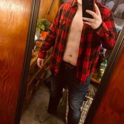 Former frat bro who occasionally post NSFW content but mainly complains.