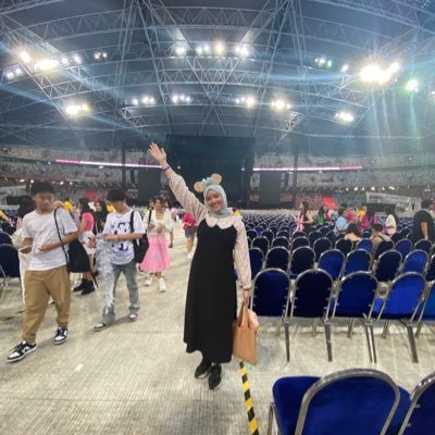a @harry_styles girl at heart. | techco-slave👩🏻‍💻 | create the zen that made you able to stand on your own, you don't need your people. you only need you.