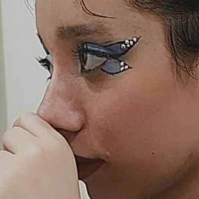 __uxgirlui__'s profile picture. بحب الرسم والطبخ وبشخبط علي فيجما 👩🏻🎨
