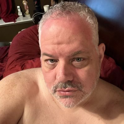 reedhou1970's profile picture. bear type