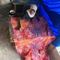 Muslimah 🧕🦋
Textile Designer/Artist 🔥
Promoting the use of African motifs, exploring African culture with the use  of Adire designs (batik, tye_dye)
💫