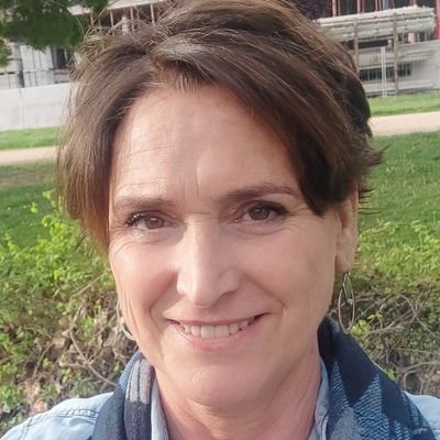 mvlizalde10's profile picture. 