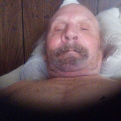 Hi I'm Robert FM Baltimore md showing love and kindness I'm retired and film short porn flicks with women only walk seven miles a day for kids charties everyday