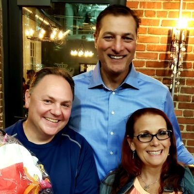 Co-host @3BlindVikes. https://t.co/GMmDdRessn #JBsHappyFriday. Confessions of a Dad Jokeaholic https://t.co/R47eqIexMk @gaiasmoongodde1 's fiancé.