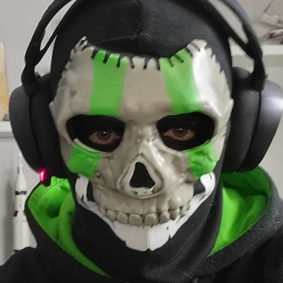 I'm a Twitch/YouTube streamer whom enjoys Guns, Games, & 3D Printing.