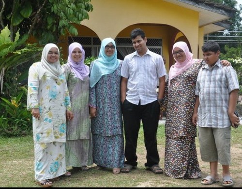 nabilahnajib's profile picture. 