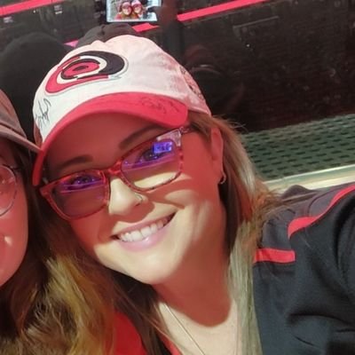 *Canes fan ❤️🖤🏒 #8, #24, #52, #32, #31
*Director of Operations for Dental Offices 🦷