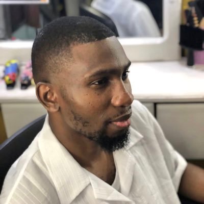 AlexxTobie's profile picture. la maîtrise de soi est la tâche la plus difficile de tout le monde . Si vous ne vous maîtrisez pas ...Vous serez contrôlé. #JFB