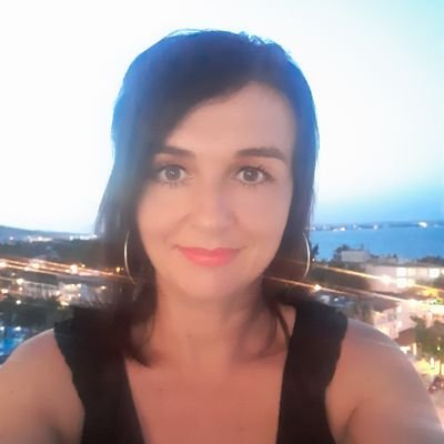 rebecca_12311's profile picture. 