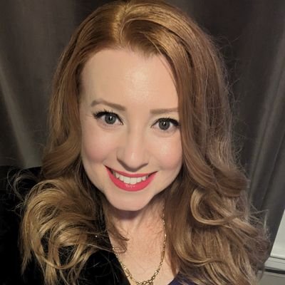 llewtnek's profile picture. ✈️ MIGW