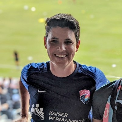 Build communities, not capital
Progressive Educator 🧑🏻🏫 , Financial adviser 🧮, Football crazy ⚽, fan of numbers.
Also as 🥼@SDUSDScience 🌊@SD_Sirens