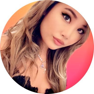 UGC content creator and social media specialist. 📲 IG 55k 💕 Tiktok 8k chloe_ugc | 💬✨ Inquiries : chloelee7899@gmail.com