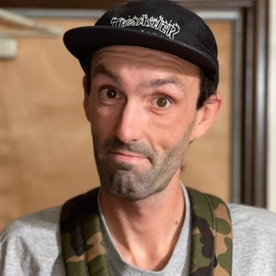 quinnatallcosts's profile picture. I want to believe in Kings #BeamTeam 💜🔦🟣 | helper in the streets, artist in the sheets | peace