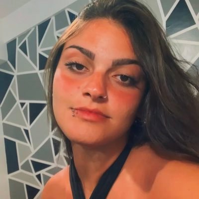 helena__sampaio's profile picture. insta: @hele_gomess // ela/dela