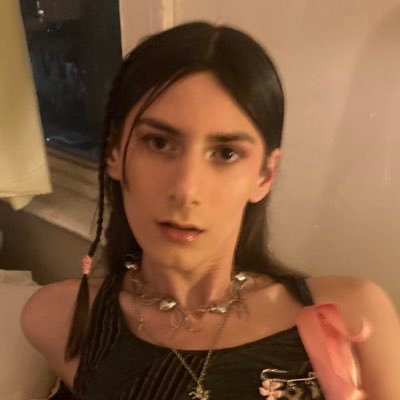 adiblowback's profile picture. IG: @yourchildhoodfriend_ad