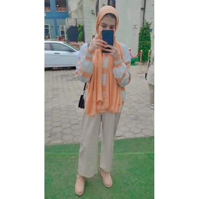 لن يخذلك الله وهو يعلم بأنك تُردد في داخلك ..إن الله معي..💙💫