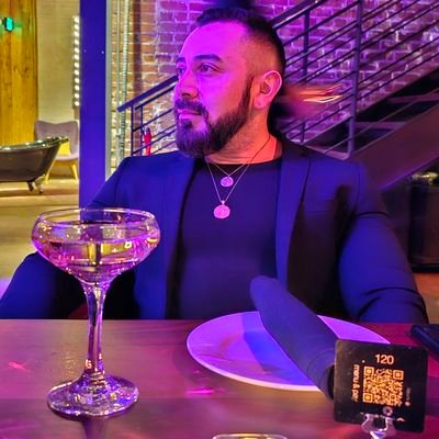 F3L1XG0LD's profile picture. Short, silly, sexy.