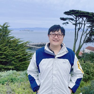 AI explorer and Cloud Expert with 7 years of experience in big tech, Amazon, Microsoft, and TikTok. Focus on the latest AI technology