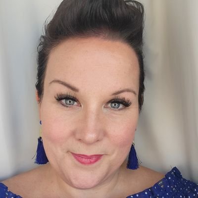 Mom 👪
Wife 💙
Friend🍷
Realtor @ Coldwell Banker Tomlinson 🏘
New Golfer ⛳️
Peloton Addict 🚲
Spartan 💪
Ham 🐖
Sounder 'til I Die ⚽️