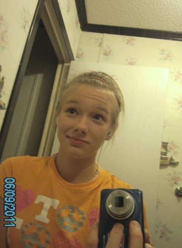 rousey_18's profile picture. 