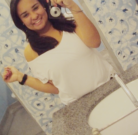 Daqui pra frente, vou viver o presente, sem lembrar das mágoas do passado e sem ter medo do futuro ;*