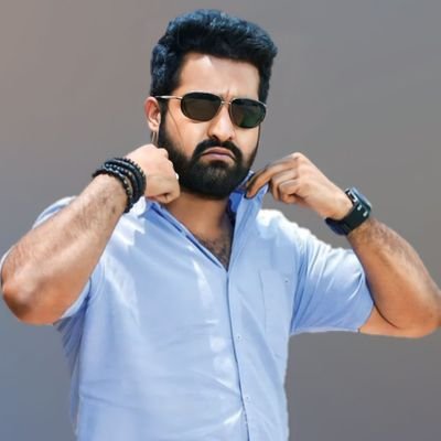 RoyalChanna's profile picture. 𝚖𝚢 2 𝙱𝚁𝙾𝚃𝙷𝙴𝚁 𝚂 
𝙹𝚁 𝙽𝚃𝚁 🐯 𝙺𝙸𝙽𝙶 𝙺𝙾𝙷𝙻𝙸 👑