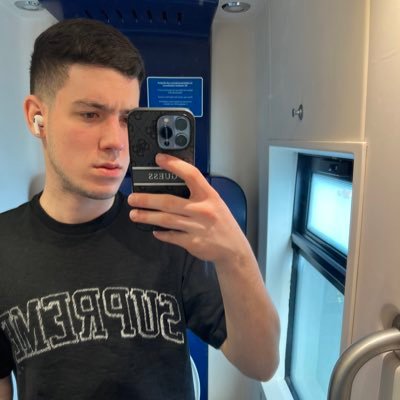 CEO at Graphic Lab Studio. Never playing R6 again, 3 x Lan 🥇. Duo: @rexhun999r6s