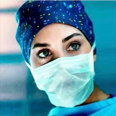 أنيقةُ مُتمردةَ.